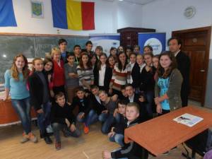 1470146_250272365130566_1186567828_n